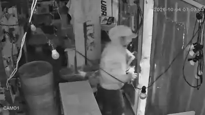 Entró de madrugada a un negocio de Ciudad del Milagro y se llevó todo lo que encontró: lo buscan por las cámaras