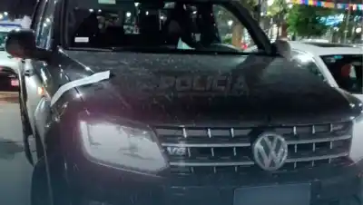 Intentaron robar una camioneta en pleno centro y la Policía los esperó en avenida Argentina
