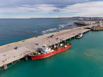 Comodoro ya tiene el primer barco amarrado a la espera del astillero: por qué el puerto apura las obras