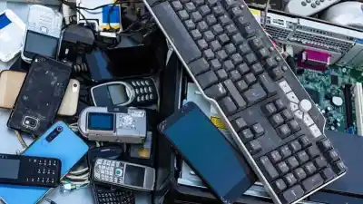 Tiraron 8 toneladas de basura electrónica en San Juan y ahora tienen un destino inesperado