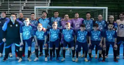 Venció 2 a 1 al puntero y se metió entre los ocho mejores: el equipo riogalleguense que sueña con repetir la corona