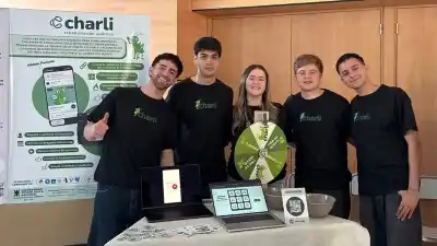 Un catamarqueño creó una app que no deja solo al paciente con hipoacusia ni después del consultorio