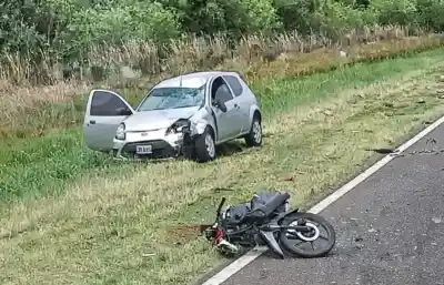 Un motociclista de 15 años murió en la Ruta 12: la maniobra que habría desencadenado todo