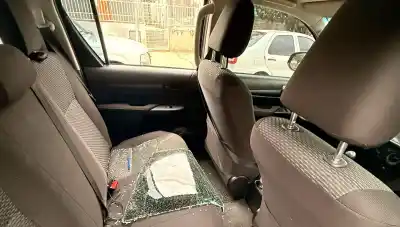 Violaron su camioneta estacionada en la calle y se llevaron algo más que dinero
