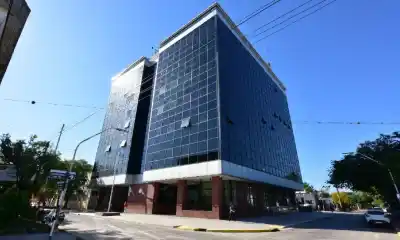 Insfrán firmó cinco decretos que los escribanos venían reclamando desde hace años