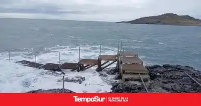 Isla Pingüino: el pasamanos que cambia el desembarco de los turistas