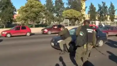 Se tiró contra un auto en plena Panamericana para simular un atropello: 12 años después, el "gendarme carancho" empezó a declarar