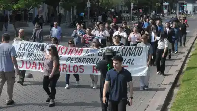Marcharon por Rojas y apuntaron contra los gremialistas que no fueron: "Burgos estará comiendo cabrito"