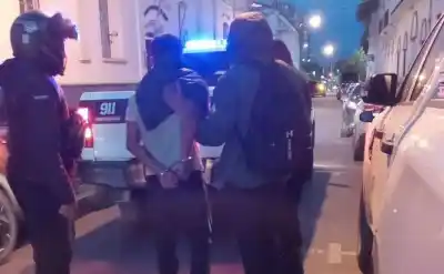 Recorridos preventivos en San Salvador: interceptaron a dos en moto y la verificación los complicó