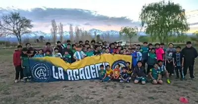 Cordillerano Athletic pasó de 40 a 80 chicos y ahora va por un terreno propio en Barreal