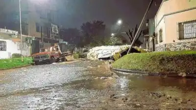La tormenta golpeó fuerte en Concepción del Uruguay: los bomberos no pararon en toda la noche