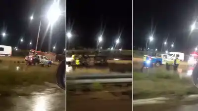 Volcó en el rulo de Capex y los bomberos se encontraron con algo inesperado sobre el asfalto
