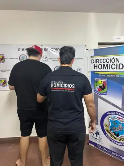 Restos calcinados en un auto incendiado: la cámara que cambió la causa y el dato que todavía falta
