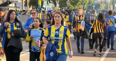 Un despliegue policial sin precedentes rodea el estadio antes del partido clave