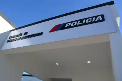Encapuchados, armas y una casa en La Bebida: lo que se llevaron tras atar a dos primos