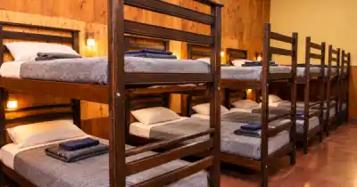 El municipio reabre un refugio en el centro: quiénes van a poder dormir ahí desde el lunes