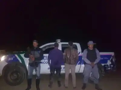 Cazaban de noche en Cual Cue: los frenó un control y apareció lo que llevaban encima