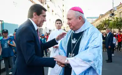 Sadir caminó junto a cientos de jujeños en la procesión de la Virgen de Río Blanco