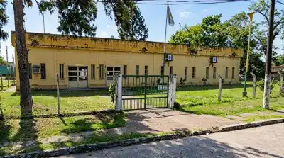 El club del barrio estaba a días del remate y los vecinos aparecieron con lo que faltaba