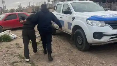 Trelew: el arma que tiró en un patio antes de que lo atraparan
