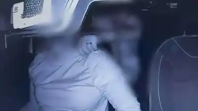 Tomó un remís en el centro de Perico y terminó con un arrebato a mano armada