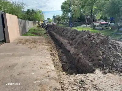 Mercedes: extienden la red de agua potable en el barrio Mataderos