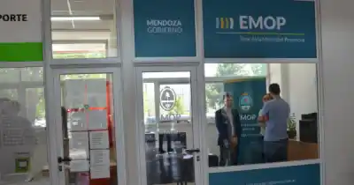 Trabajó 17 años en un colegio privado, pidió que se los reconozcan y Cornejo le dijo que no