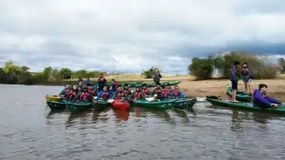Alumnos entrerrianos acamparon en un parque natural: lo que hicieron con la crecida del río