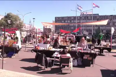 Más de 70 emprendedores entrerrianos se juntan en Plaza Mansilla para el Día de la Madre