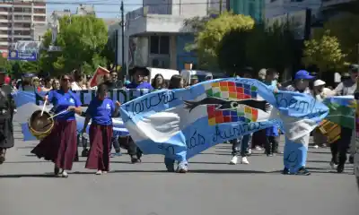 Trelew se prepara para la Marcha de los Bombos: nueve ediciones y una vigilia que ya suena