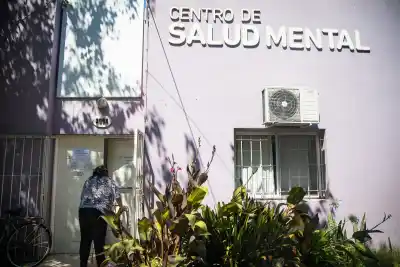 El suicidio bajó entre los más chicos, pero hay un grupo donde sigue subiendo