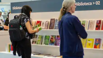 "Nosotros consideramos escritores no sólo al que escribe, sino al que crea": la Feria del Libro abre una vidriera para la producción catamarqueña