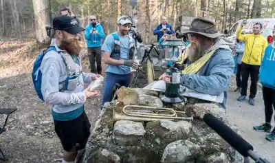 La carrera que solo 26 corredores terminaron en 40 años y que tiene un argentino en su historia