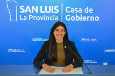 Candela Escudero confirmó la fecha para cobrar los U$S 300 de la Beca BUS: quiénes deben anotarse otra vez