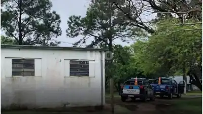 Entraron a la escuela agrotécnica de Ángel Gallardo y se llevaron más que conejos