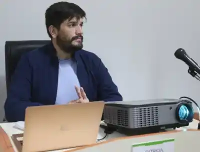El responsable de las cuentas de Merlo se fue de vacaciones al exterior y los funcionarios siguen esperando su sueldo