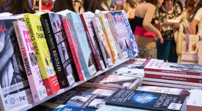 Abre la Feria del Libro de Salta: 475 propuestas y una jornada que cruza cine, gastronomía y poesía