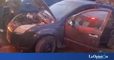 Un Ford Fiesta Max se incendió solo en el barrio 8 de Julio: el dueño reaccionó antes que los bomberos