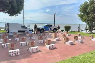 Un furgón que venía de Itatí quedó al descubierto en la Ruta 12: lo que llevaba adentro superó los $60 millones