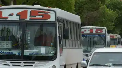Paro total de colectivos: trabajadores denuncian incertidumbre salarial y condiciones críticas