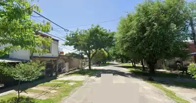 Encontraron a un hombre muerto en su casa con una herida en el cuello: todo estaba revuelto