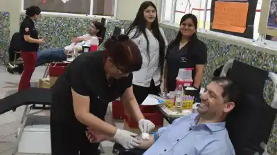 Donaron sangre en una escuela de Caleta Olivia: el gesto que ya lleva tres años