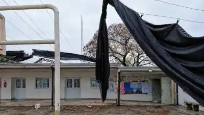 El viento les voló el techo de una escuela de Concordia: qué encontraron adentro