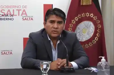 Dejó la mochila en la camioneta en pleno centro y cuando volvió ya no estaba: lo que había adentro sorprende