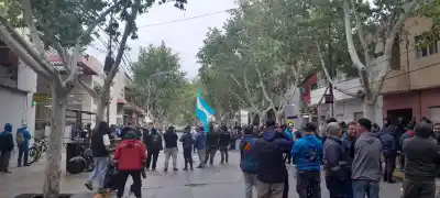 El paro de colectivos en San Juan terminó, pero el conflicto sigue: la cifra que aún le deben a cada chofer