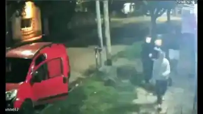 Robo piraña en El Palomar: cinco armados lo sacaron a golpes de su camioneta en 30 segundos