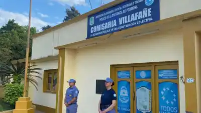 Allanamientos en Las Delicias: entraron por la fuerza a una casa y la policía terminó golpeando puertas