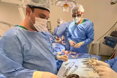 Le sacaron medio órgano por un tumor y reconstruyeron su lengua con un injerto del brazo