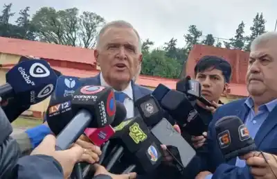 Gobernador analiza crisis en el transporte público mientras empresarios advierten sobre recortes inminentes