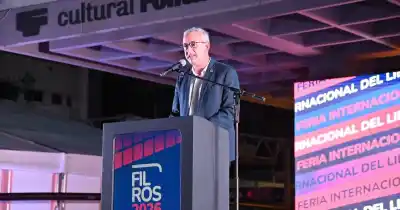 Rosario abrió su Feria del Libro con un mensaje de Javkin que dejó a la IA sin argumentos